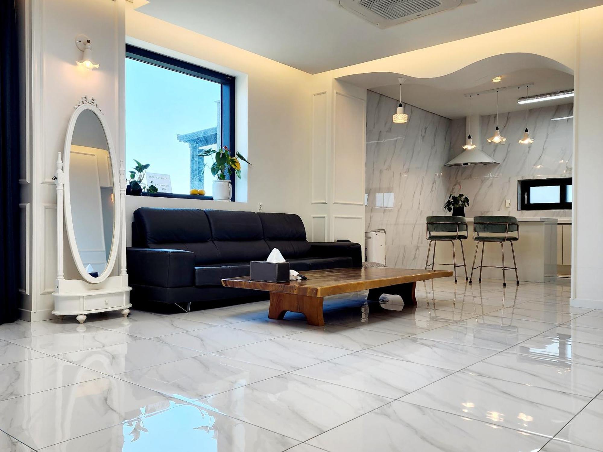 Preun Jeju Pension Seogwipo Bagian luar foto