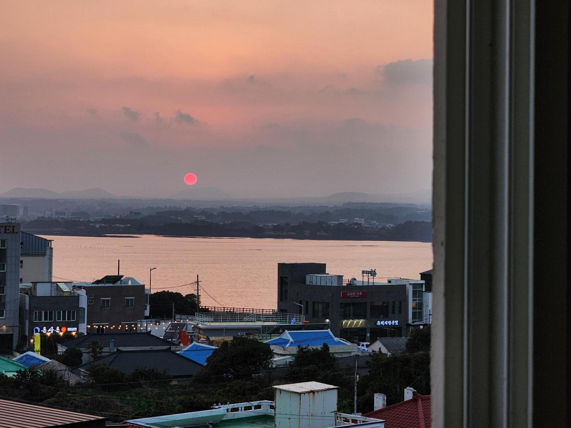 Preun Jeju Pension Seogwipo Ruang foto