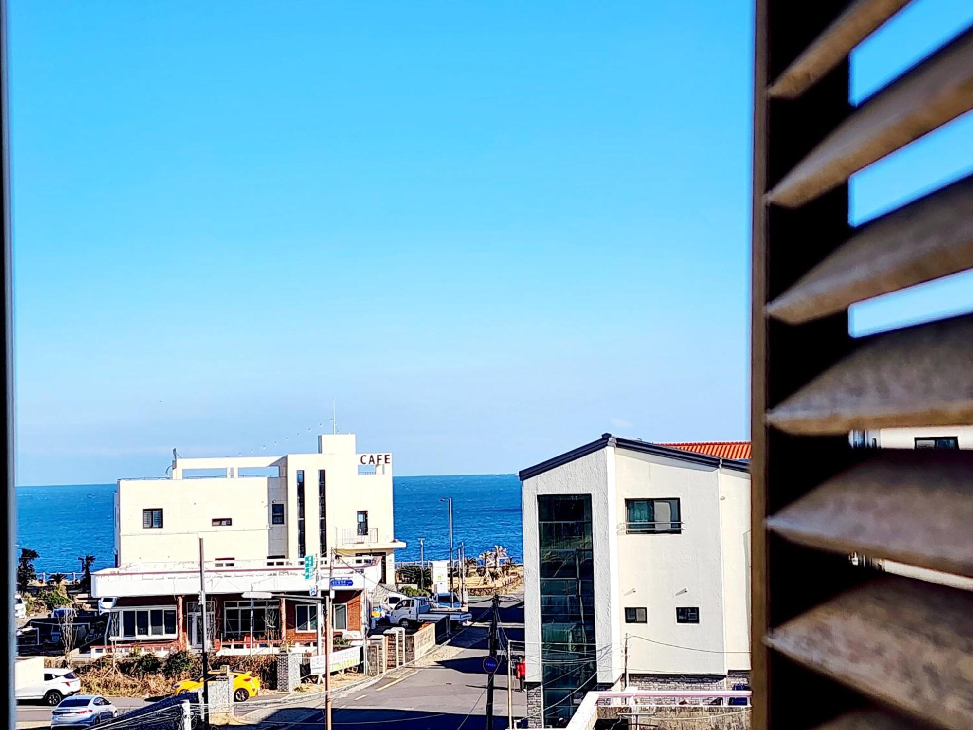 Preun Jeju Pension Seogwipo Bagian luar foto
