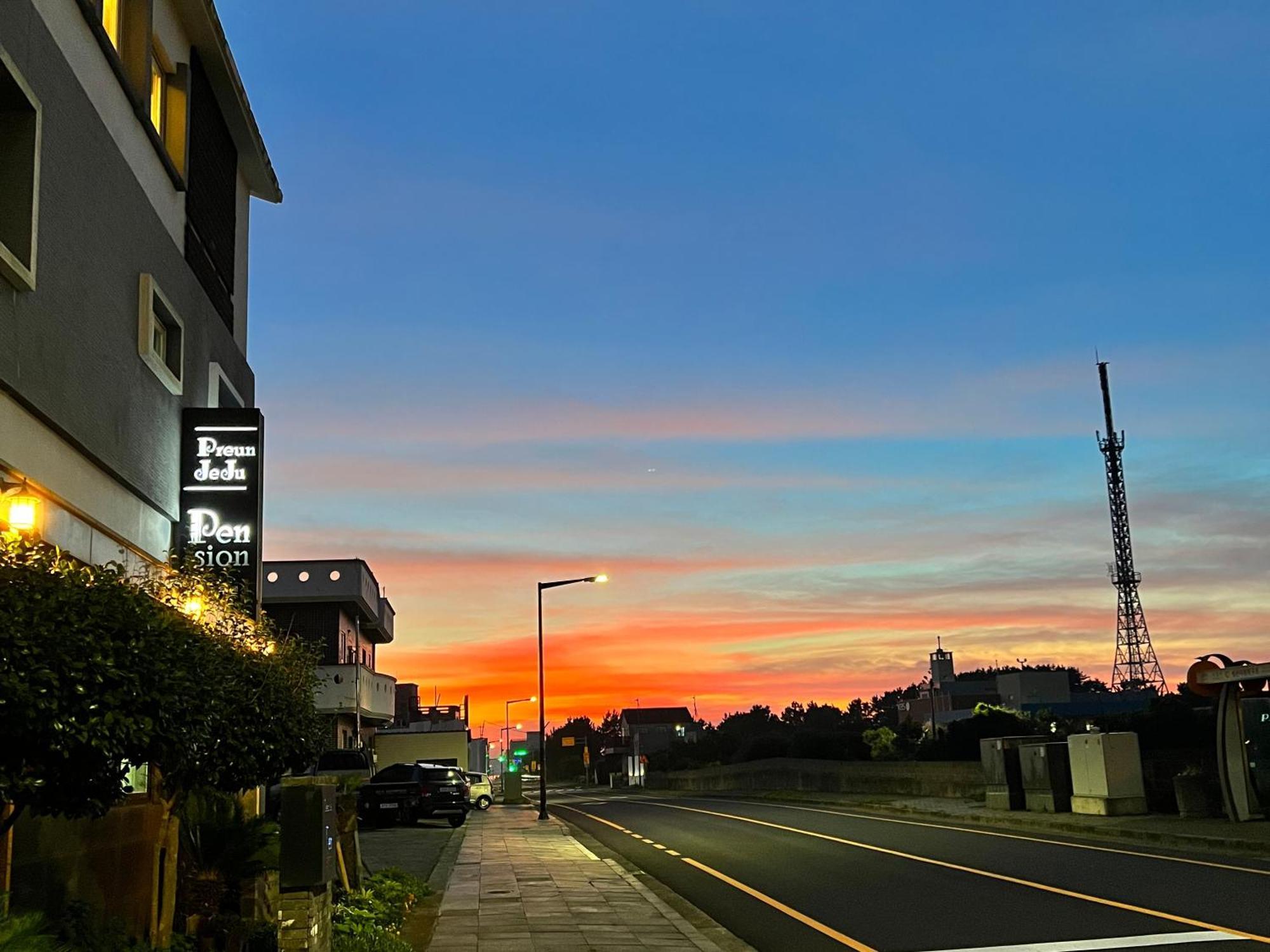 Preun Jeju Pension Seogwipo Bagian luar foto
